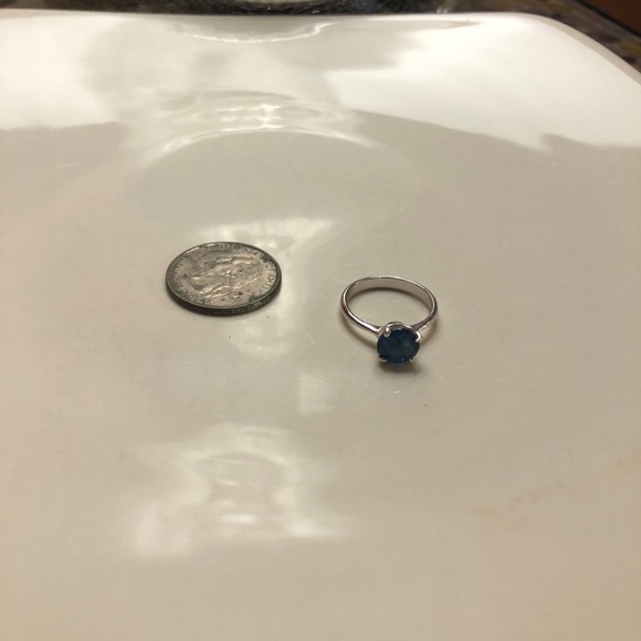 2.25 Carats London Blue Topaz Ring Sterling Silver - Picture 8 of 8